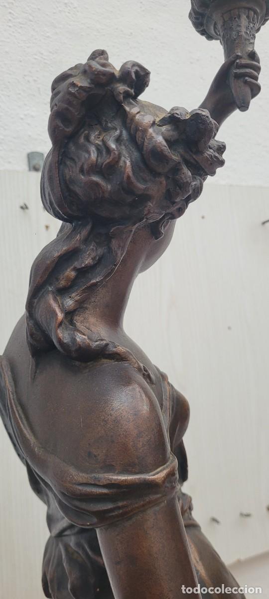 Antig&uuml;edades: Figura de bronce - Foto 1