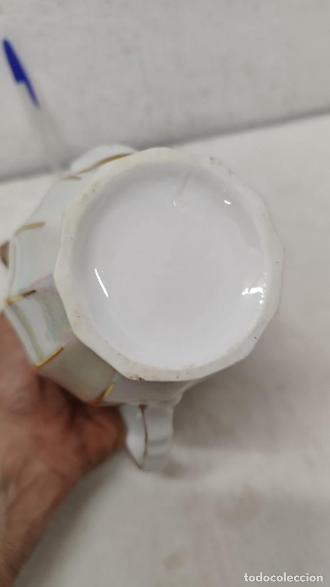 Antig&uuml;edades: Antigua cafetera de porcelana pintada - Foto 7