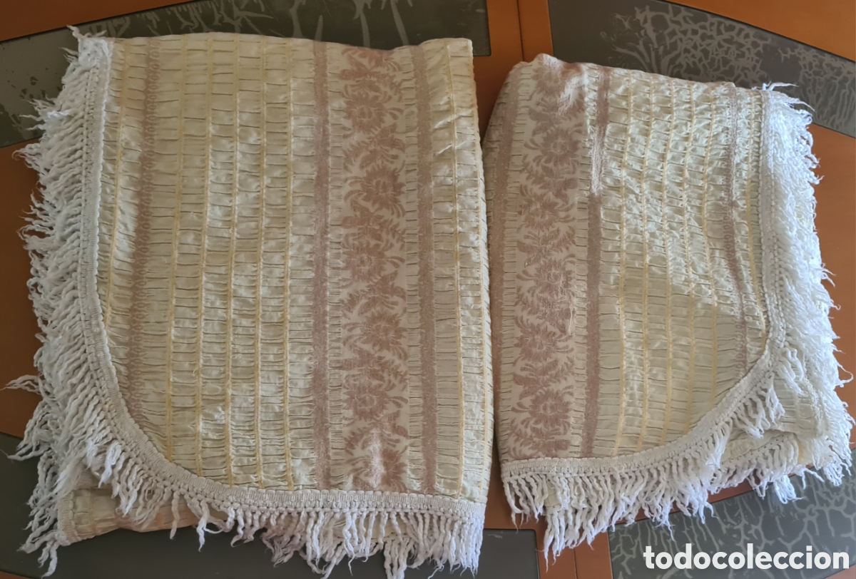 Antig&uuml;edades: 2 Colchas de algod&oacute;n antiguas,bordadas y acabadas en flecos. - Foto 4