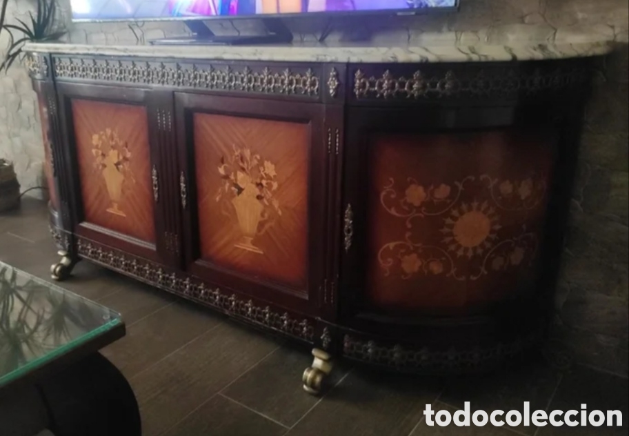 Antig&uuml;edades: Aparador, plancha de m&aacute;rmol... - Foto 1