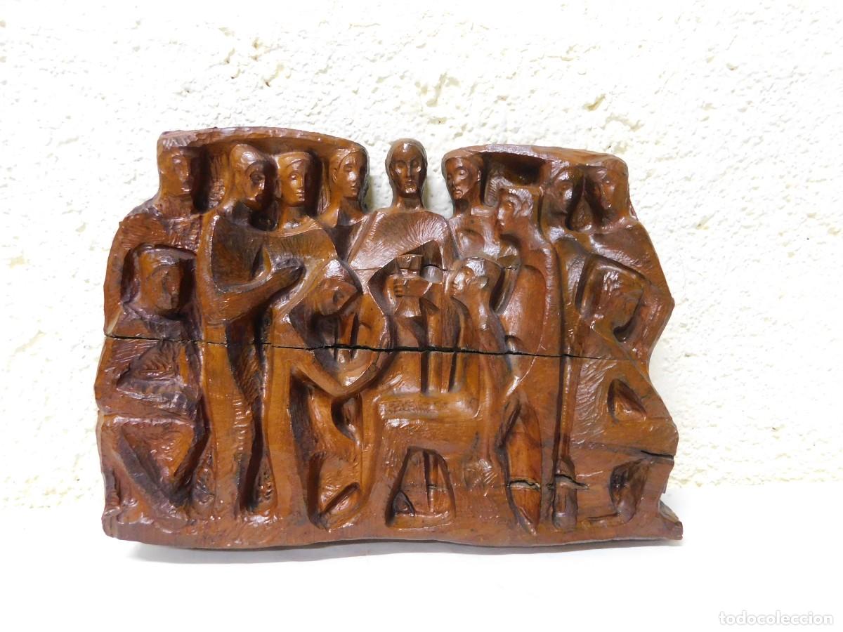 Antig&uuml;edades: RELIEVE EN TALLA DE MADERA - JOAN MAYN&Eacute; - Foto 1