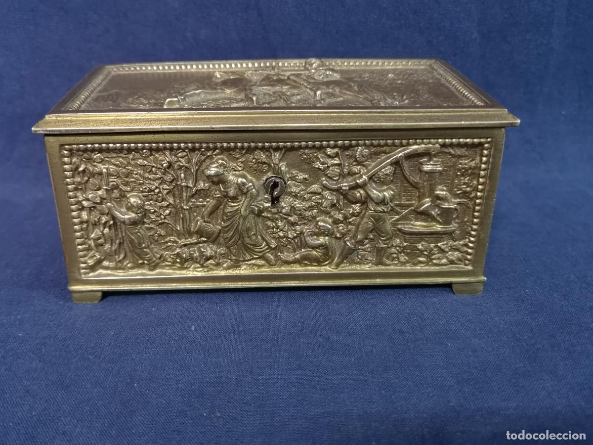 Antig&uuml;edades: CAJA DE BRONCE FRANCESA - Foto 2