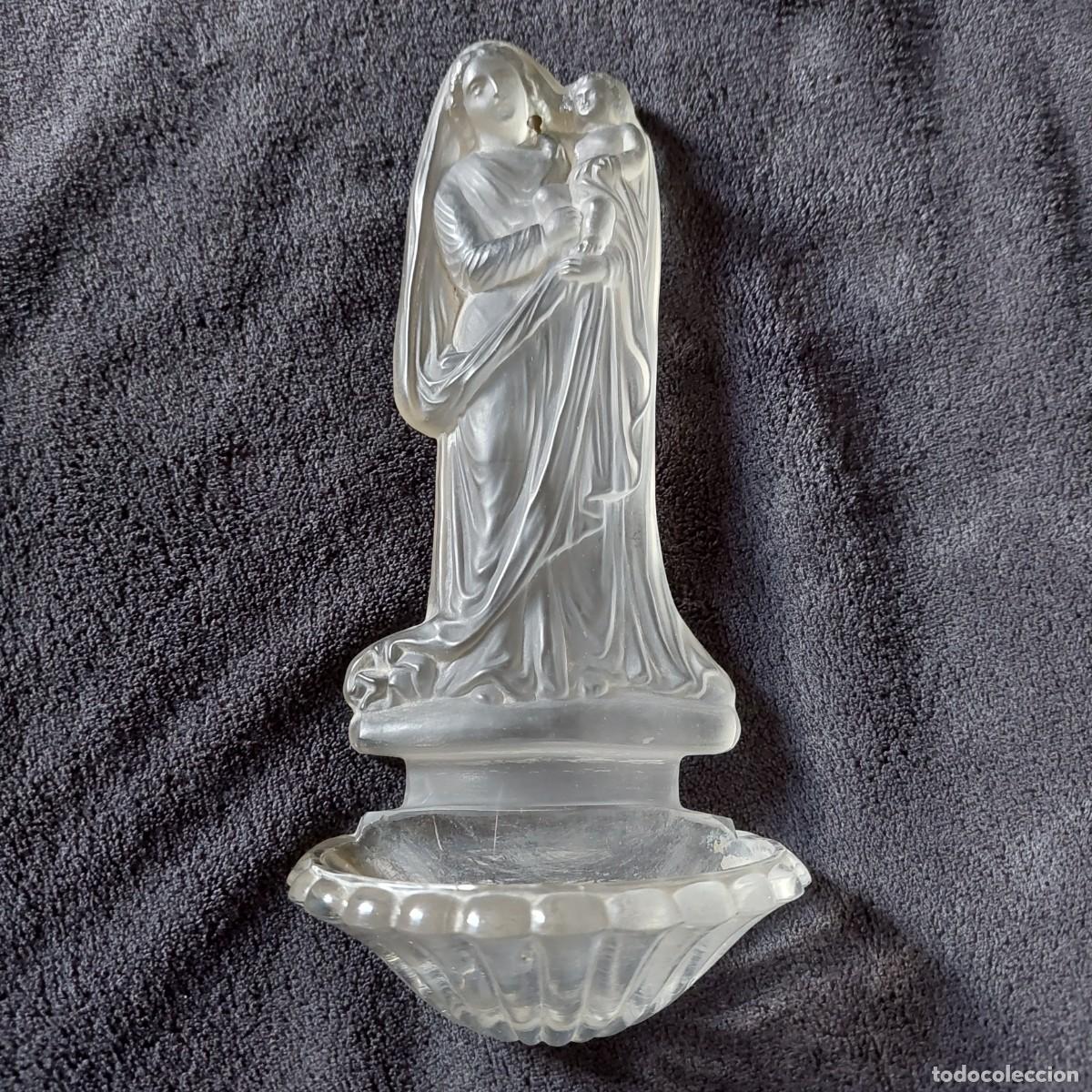 Antig&uuml;edades: Magn&iacute;fica benditera en cristal tallado - Foto 1