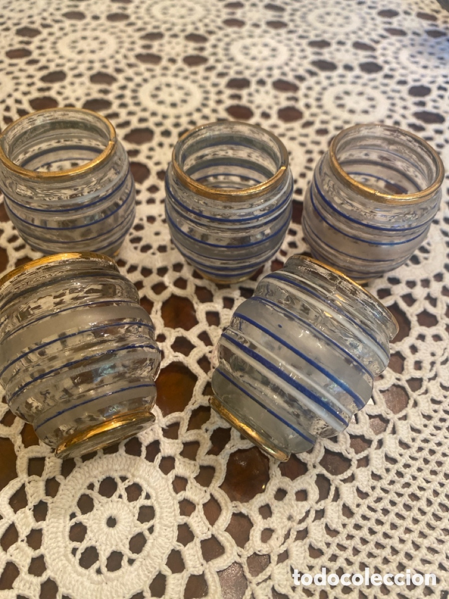 Antig&uuml;edades: 5 vasitos licor vintage - Foto 2