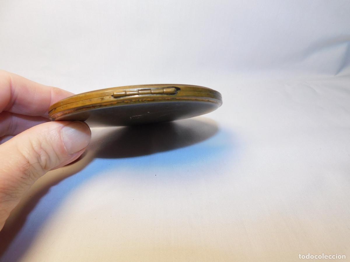 Antig&uuml;edades: Polvera Volupte U.S.A. bronce esmaltado - Foto 4