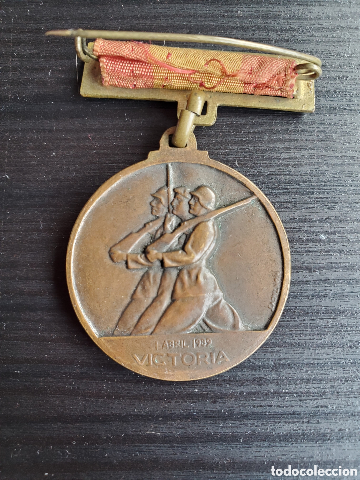 Antig&uuml;edades: Medalla Alzamiento 1936 - Foto 2