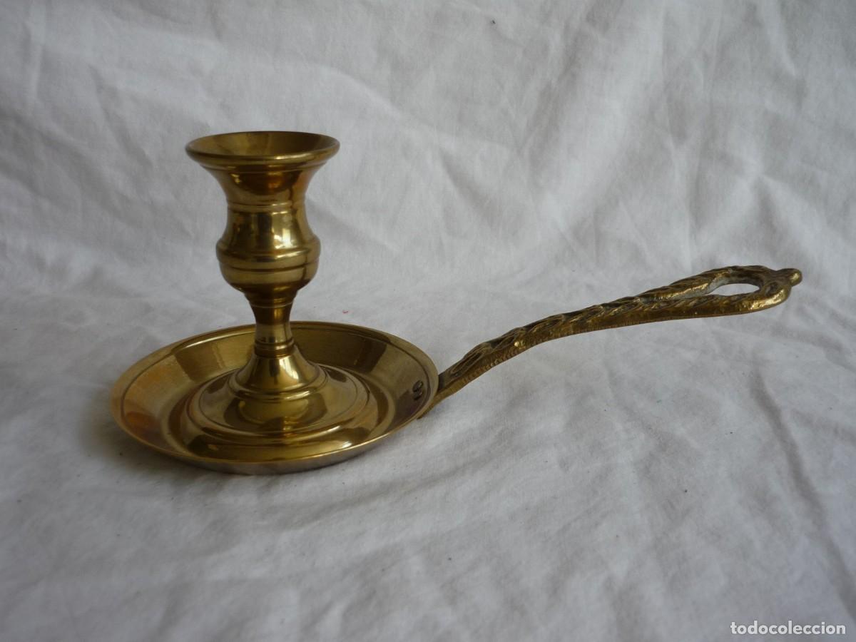 Antig&uuml;edades: Palmatoria de bronce para vela - Foto 2