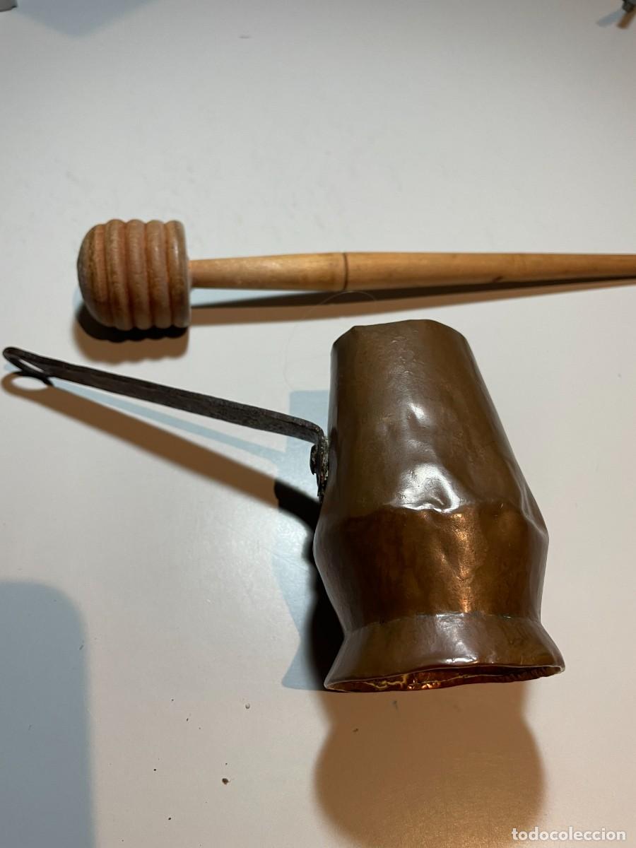 Antig&uuml;edades: Chocolatera de cobre del siglo XIX - Foto 2