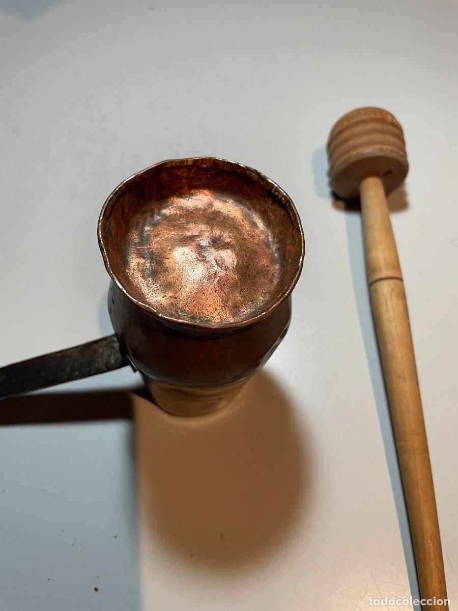 Antig&uuml;edades: Chocolatera de cobre del siglo XIX - Foto 3