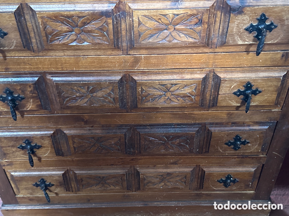 Antig&uuml;edades: Comoda castellana - Foto 2