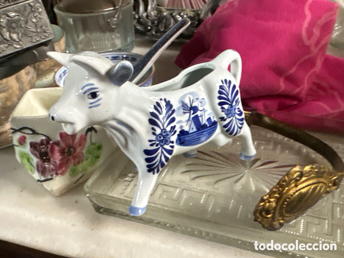 Antig&uuml;edades: Vaca en forma de salsera - Foto 1