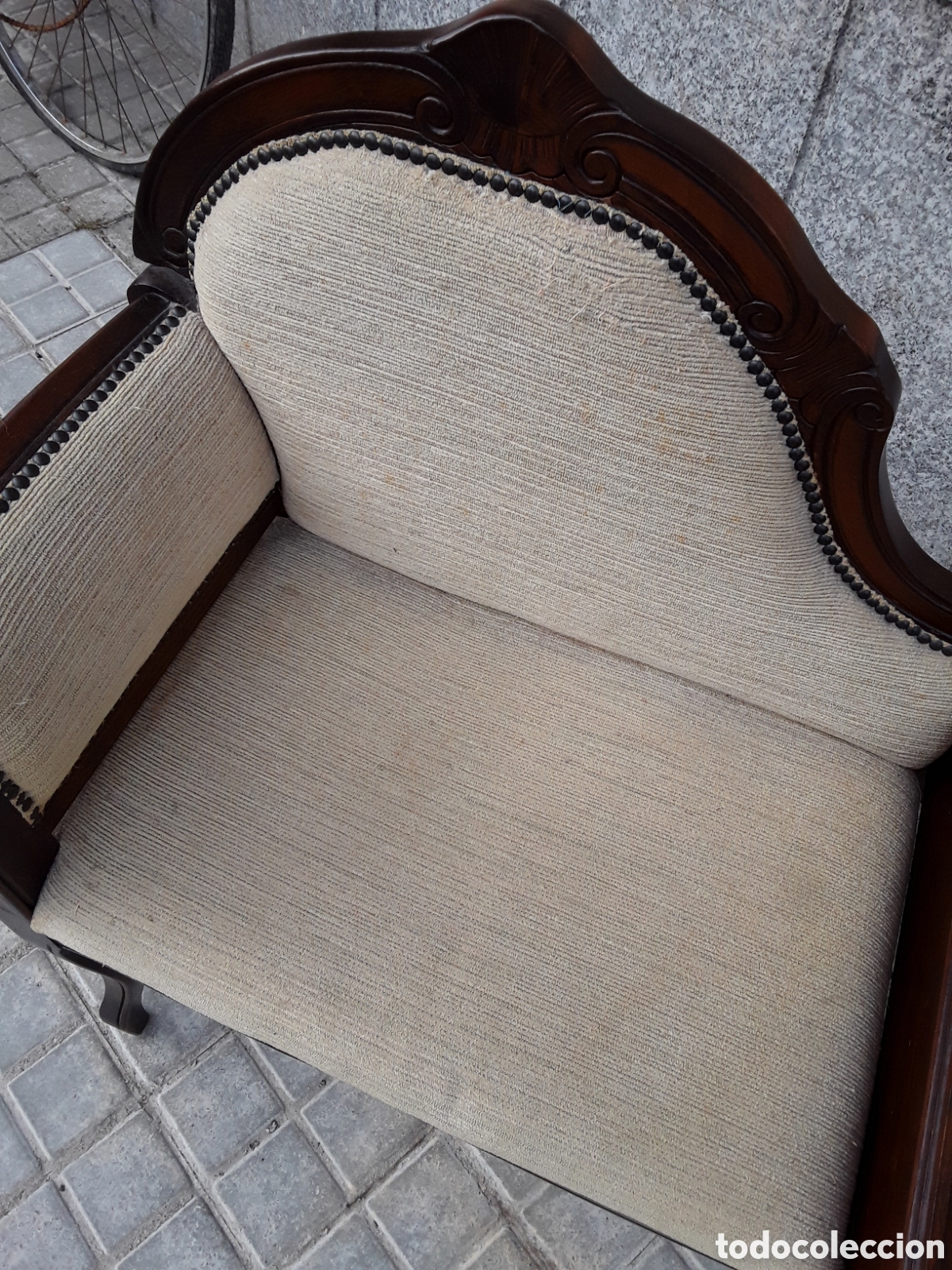 Antig&uuml;edades: Sill&oacute;n, mesilla, descalzadora - Foto 3