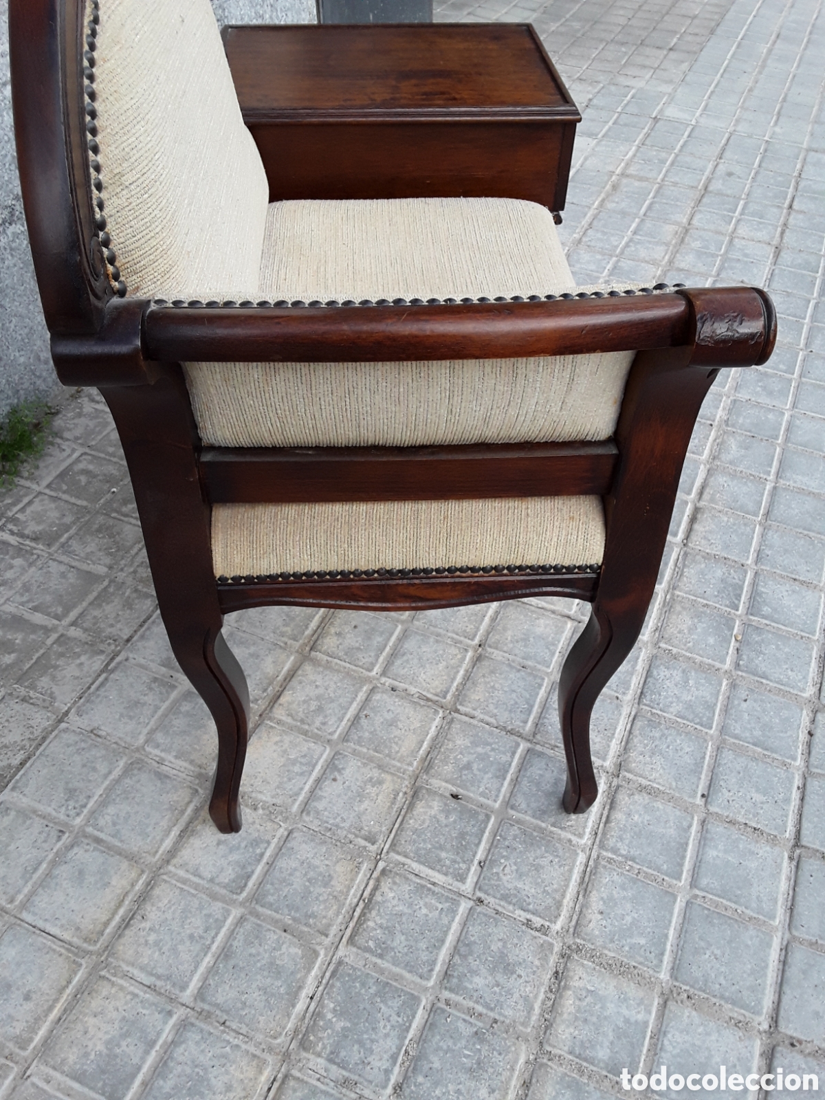 Antig&uuml;edades: Sill&oacute;n, mesilla, descalzadora - Foto 5