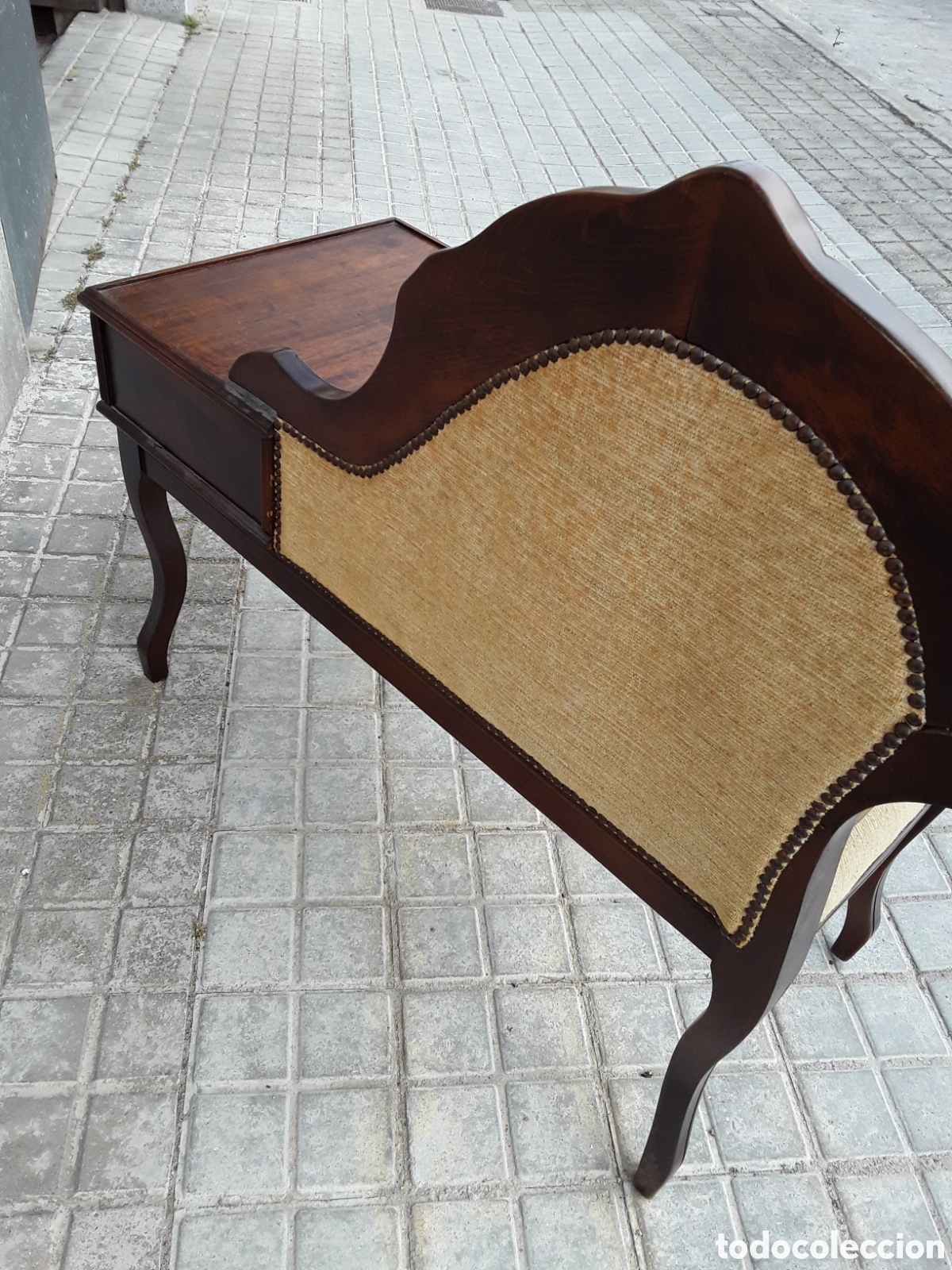 Antig&uuml;edades: Sill&oacute;n, mesilla, descalzadora - Foto 6