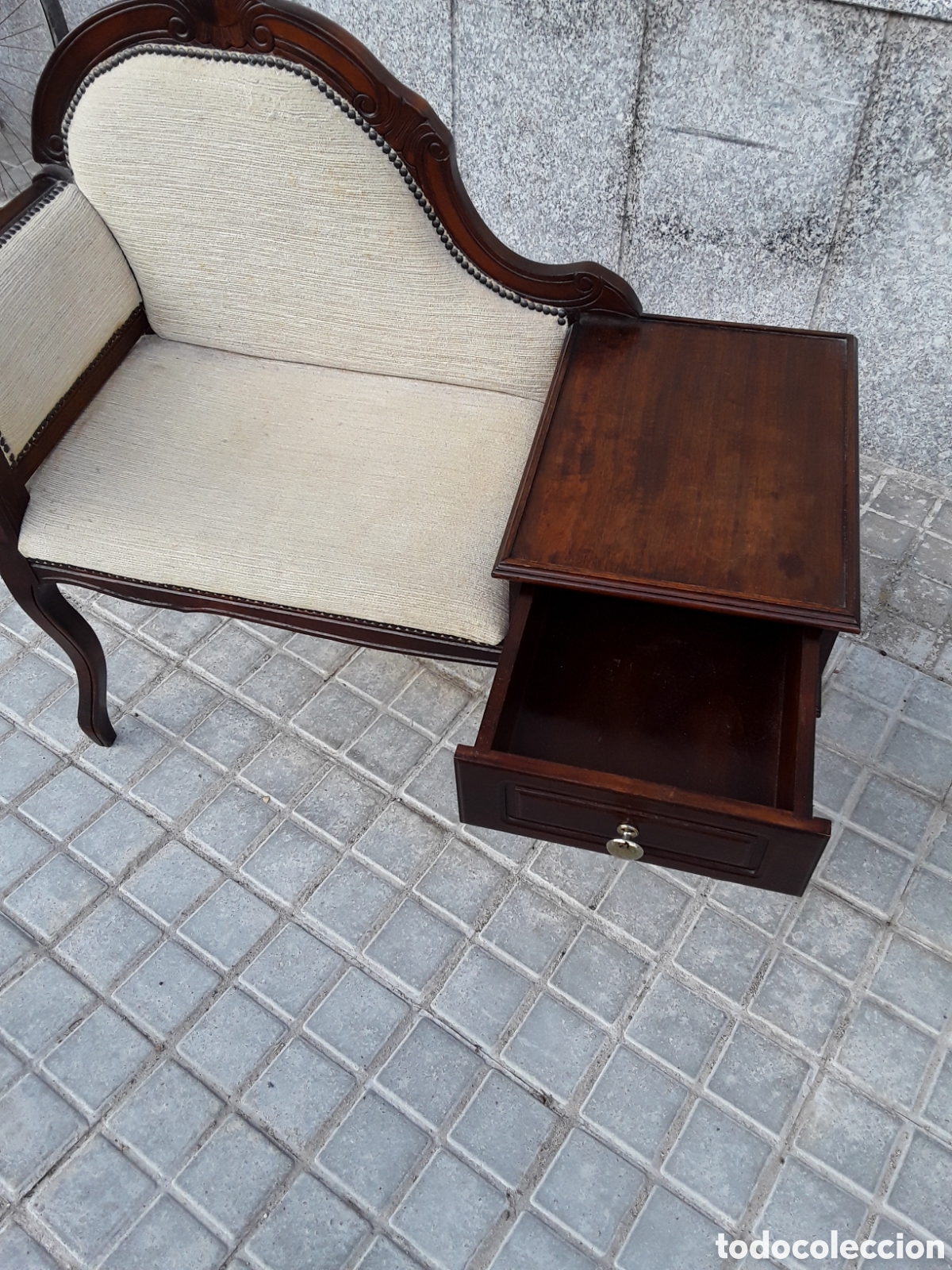 Antig&uuml;edades: Sill&oacute;n, mesilla, descalzadora - Foto 8