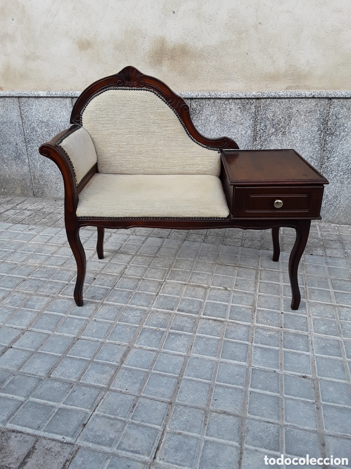 Antig&uuml;edades: Sill&oacute;n, mesilla, descalzadora - Foto 10