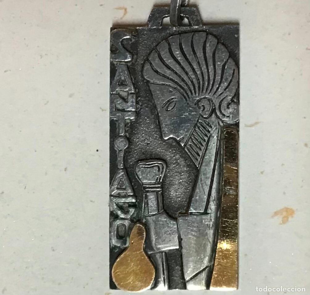 Antig&uuml;edades: SANTIAGO, LLAVERO PLATA Y ORO - Foto 1
