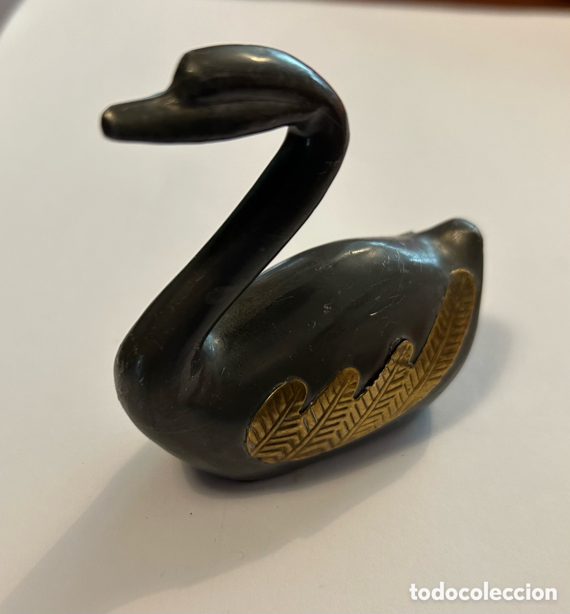 Oggetti Antichi: ANTIGUA FIGURA DE CISNE. PISAPAPELES GRIS Y DORADO