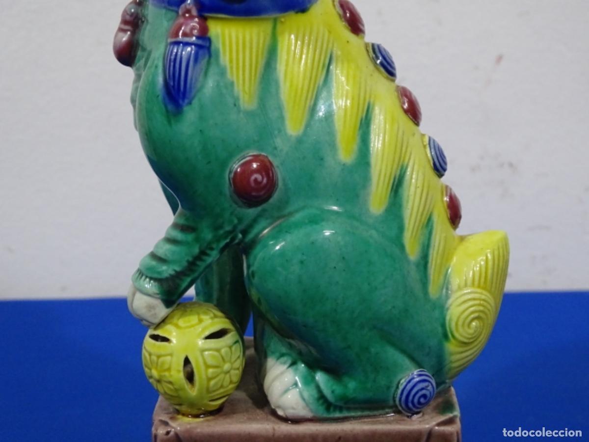 Antig&uuml;edades: ANTIGUO PERRO FOO CHINO CON SELLO. - Foto 3