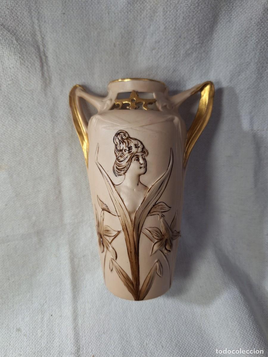 Antig&uuml;edades: Jarron art nouveau en porcelana.