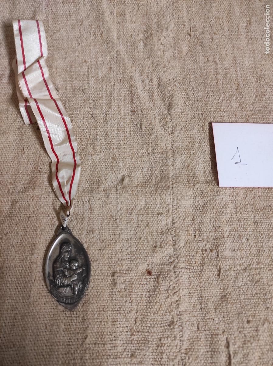 Antig&uuml;edades: medalla metal - Foto 3