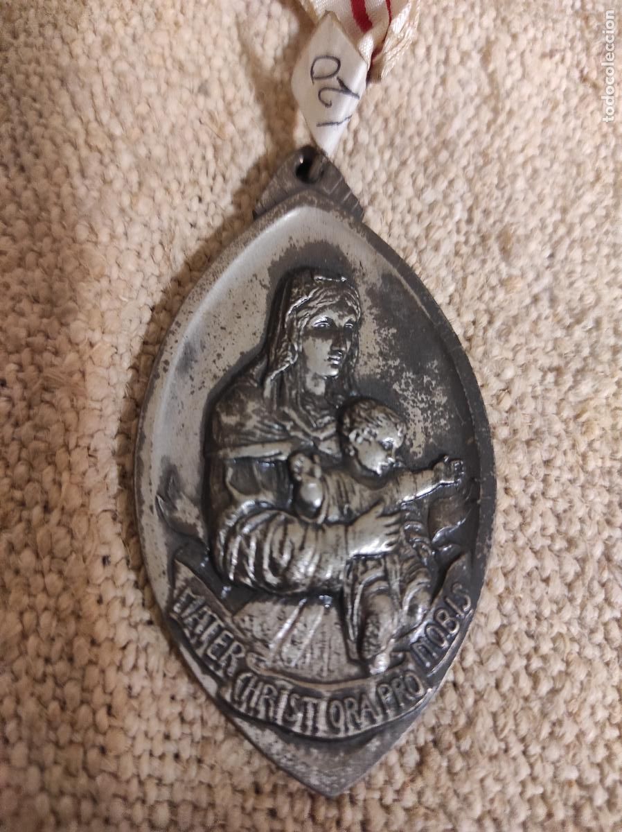 Antig&uuml;edades: medalla metal - Foto 1