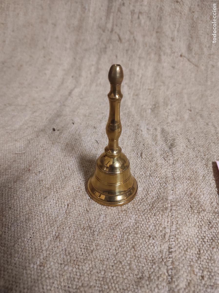 Antig&uuml;edades: campana de bronce - Foto 1