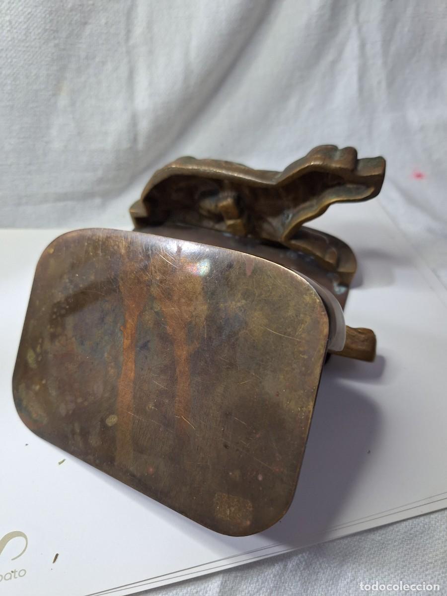 Antig&uuml;edades: Antiguo sujetalibros de bronce - Foto 4