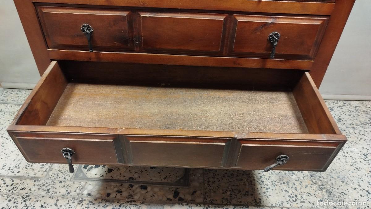 Antig&uuml;edades: COMODA RUSTICA CON 4 CAJONES - Foto 9
