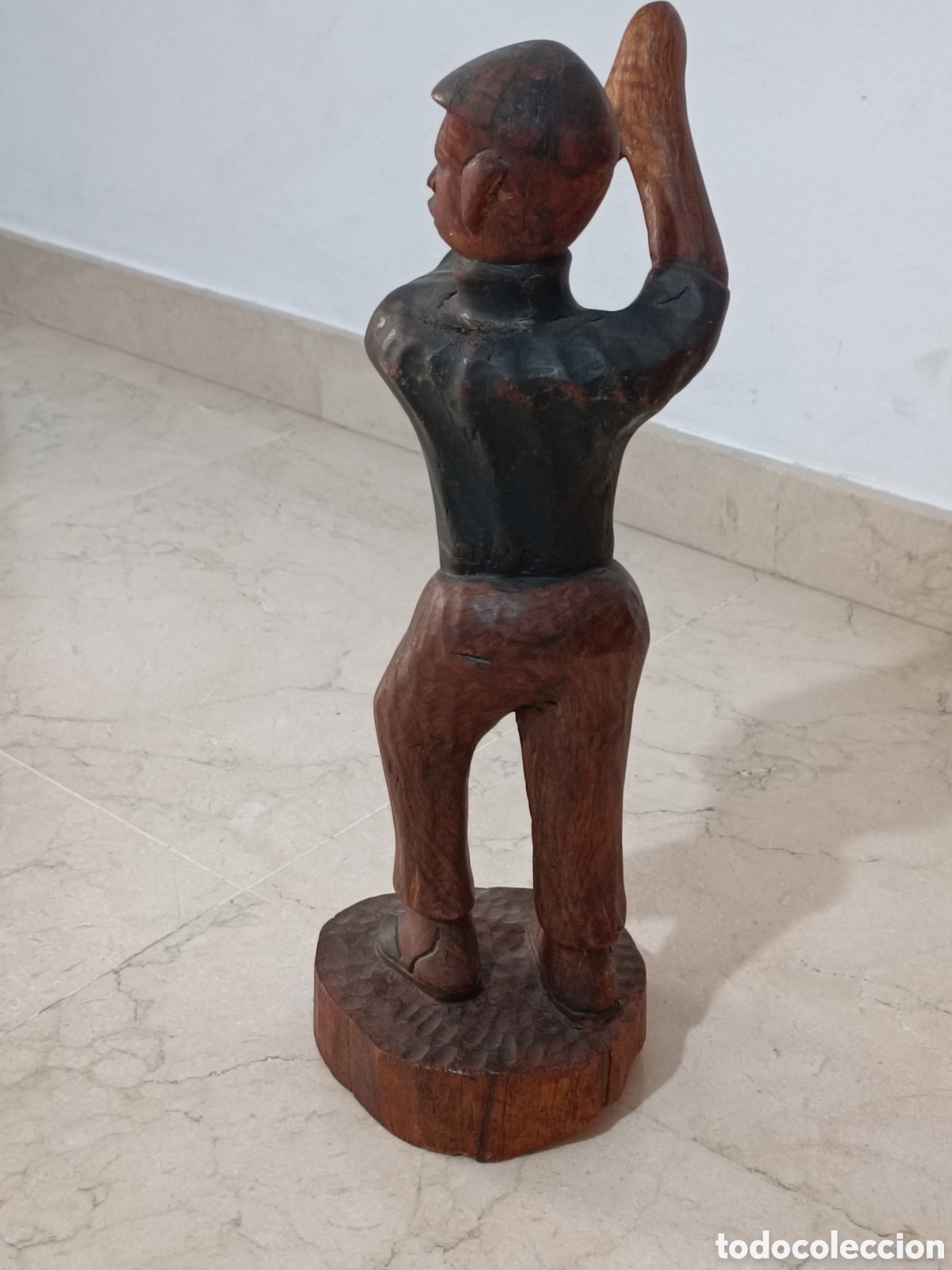 Antig&uuml;edades: Figura realizada en madera - Foto 3