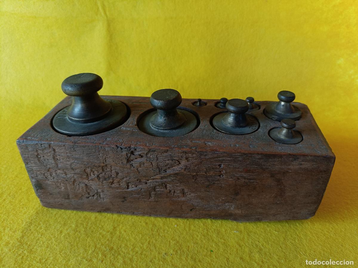 Antig&uuml;edades: ANTIG&Uuml;O CONJUNTO DE PESAS CON SU FUNDA DE MADERA - Foto 6
