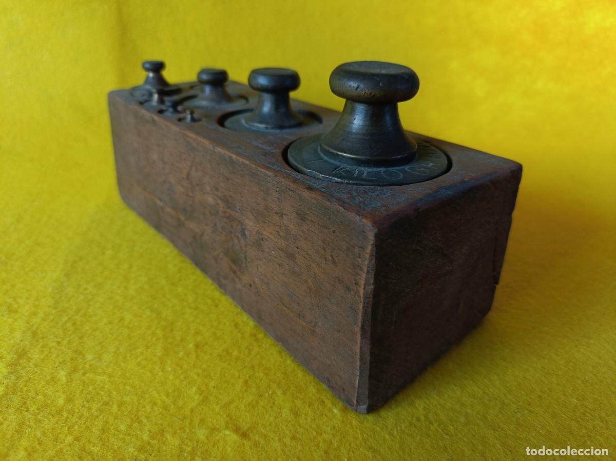 Antig&uuml;edades: ANTIG&Uuml;O CONJUNTO DE PESAS CON SU FUNDA DE MADERA - Foto 7