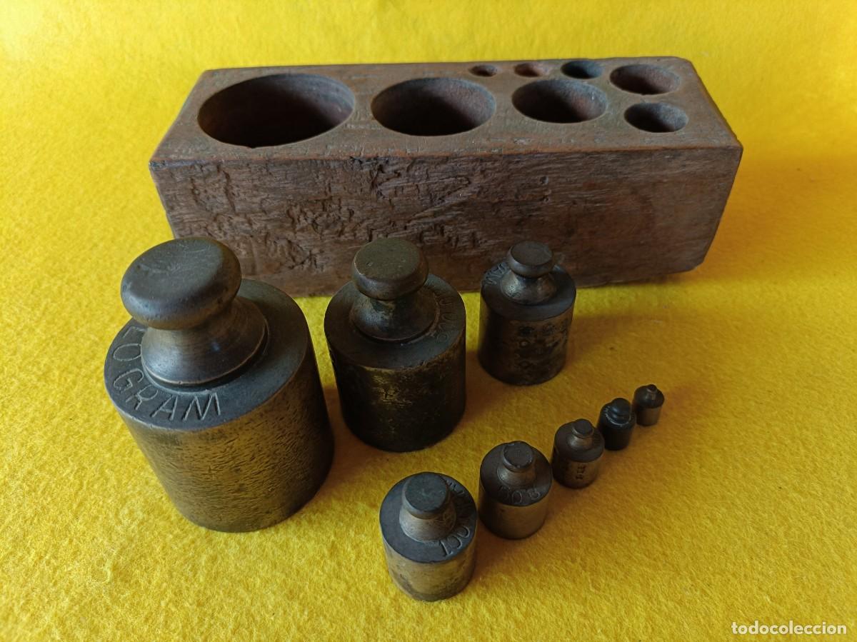 Antig&uuml;edades: ANTIG&Uuml;O CONJUNTO DE PESAS CON SU FUNDA DE MADERA - Foto 10