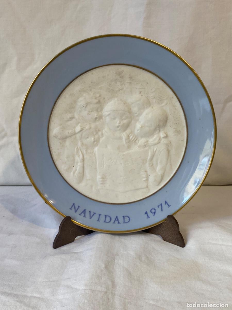 Antig&uuml;edades: PLATO NAVIDE&Ntilde;O DE LLADR&Oacute;. 1971. - Foto 1