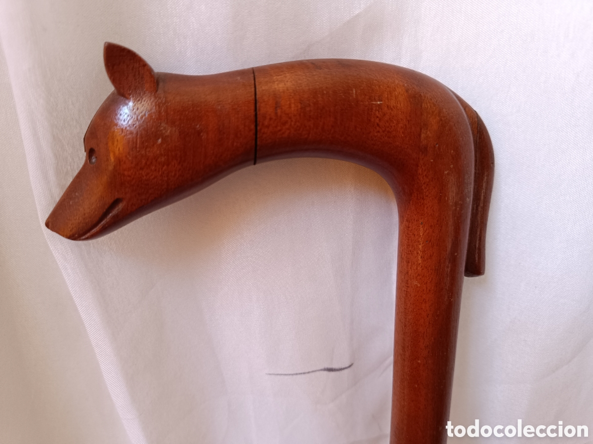 Antig&uuml;edades: Bast&oacute;n de madera con empu&ntilde;adura con forma de perro - Foto 1