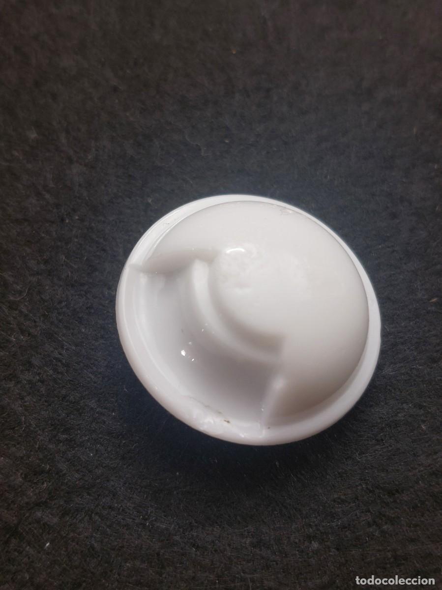 Antig&uuml;edades: BOT&Oacute;N DE CRISTAL BLANCO 22 mm - Foto 1