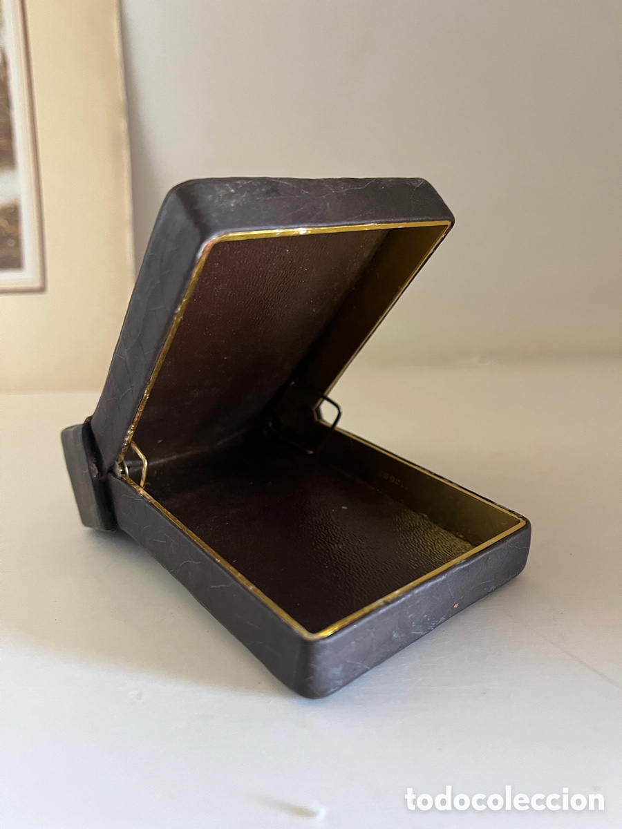 Antiquit&eacute;s: I Pitillera de piel antigua, en buen estado.