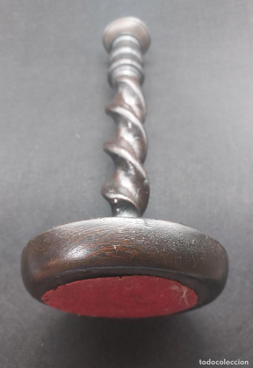 Antig&uuml;edades: CANDELABRO SALOM&Oacute;NICO DE MADERA - Foto 1