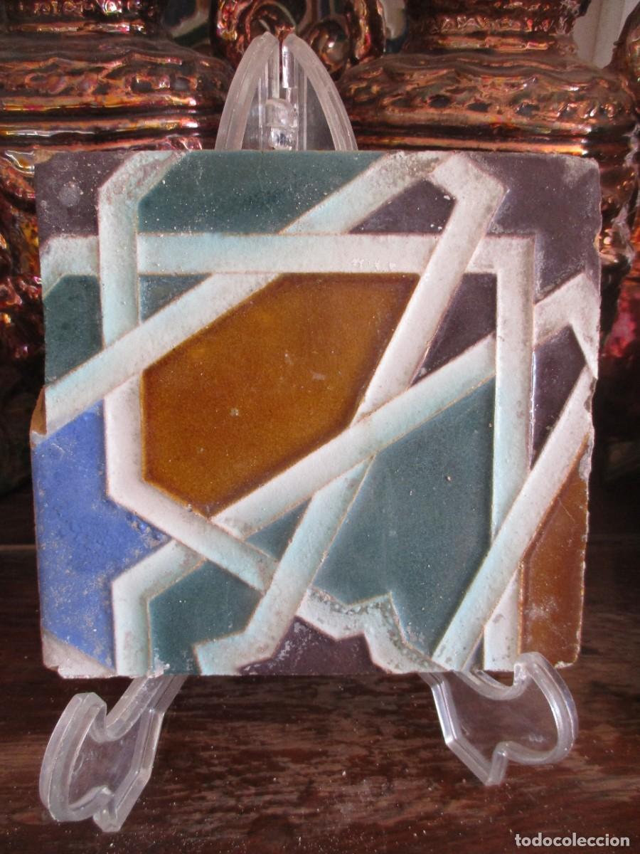 Antig&uuml;edades: Azulejo de Sevilla siglo XIX - Foto 1