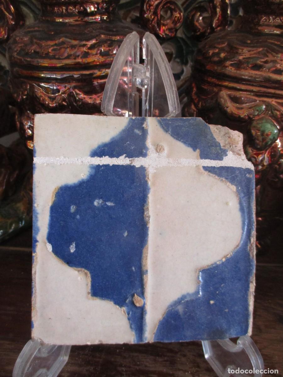 Antig&uuml;edades: Azulejo de Triana siglo XVI - Foto 1