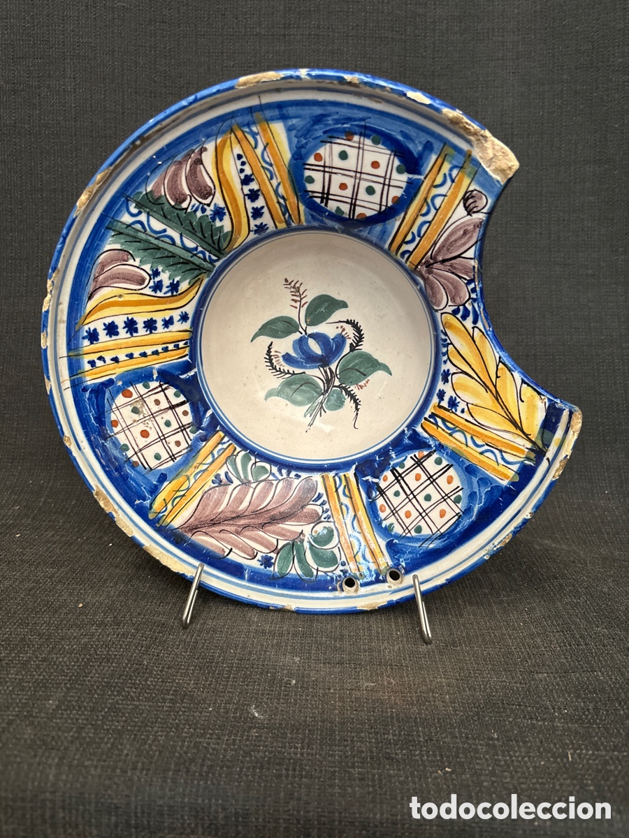 Antig&uuml;edades: Vac&iacute;a de Ceramica de Manises - Foto 2