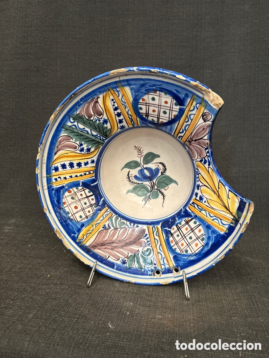 Antig&uuml;edades: Vac&iacute;a de Ceramica de Manises - Foto 4