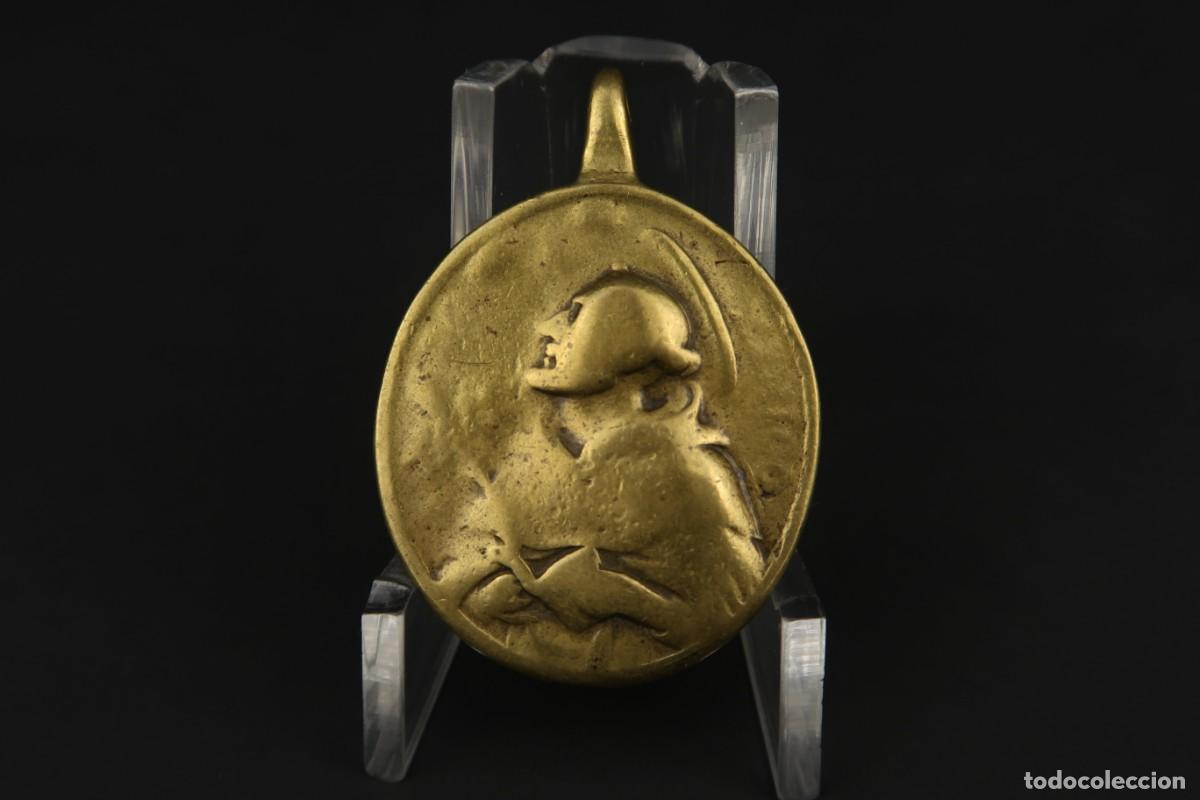 Antig&uuml;edades: Antigua Medalla Religiosa de Bronce - Foto 1