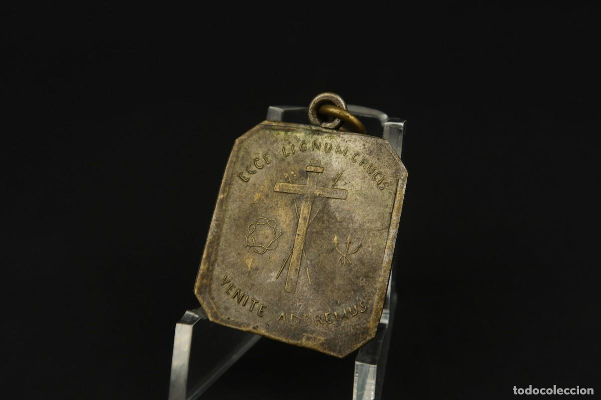 Antig&uuml;edades: Antigua Medalla Religiosa de Bronce - Foto 3
