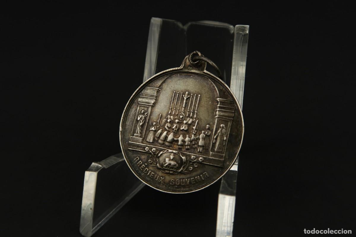 Antig&uuml;edades: Antigua Medalla Religiosa de Plata - Foto 1