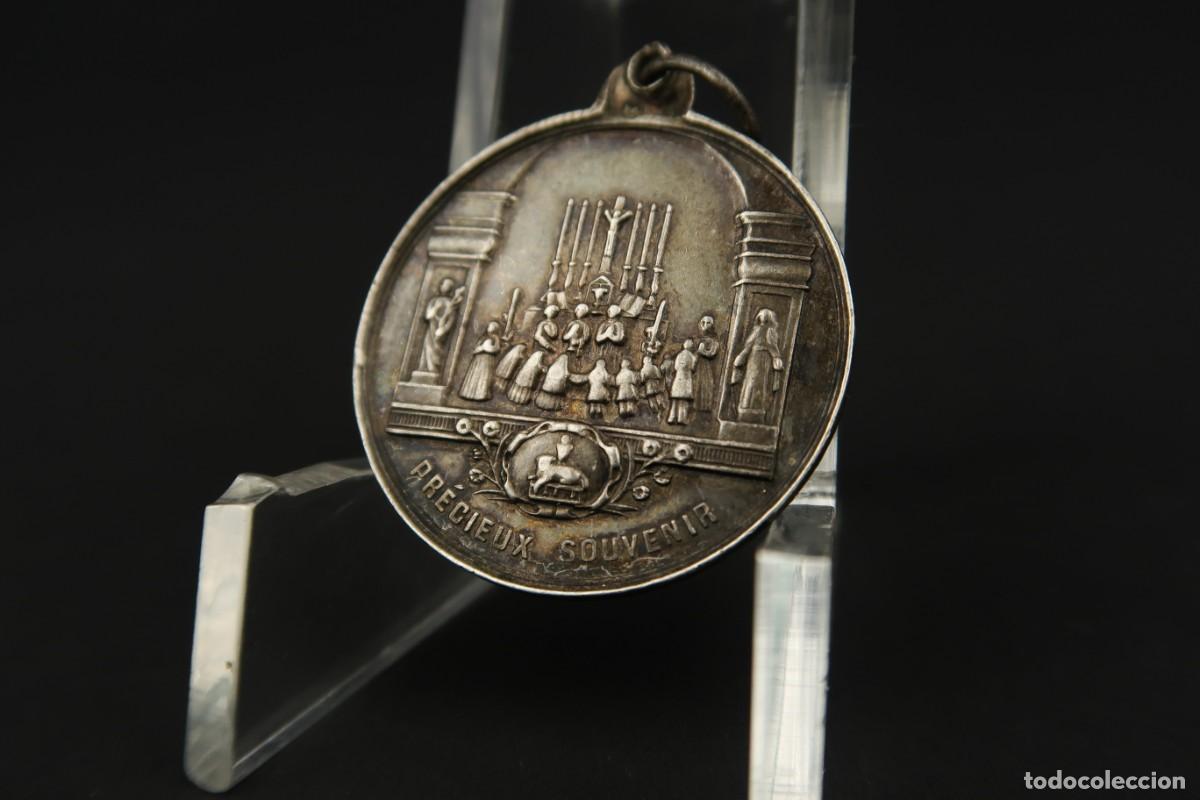 Antig&uuml;edades: Antigua Medalla Religiosa de Plata - Foto 3