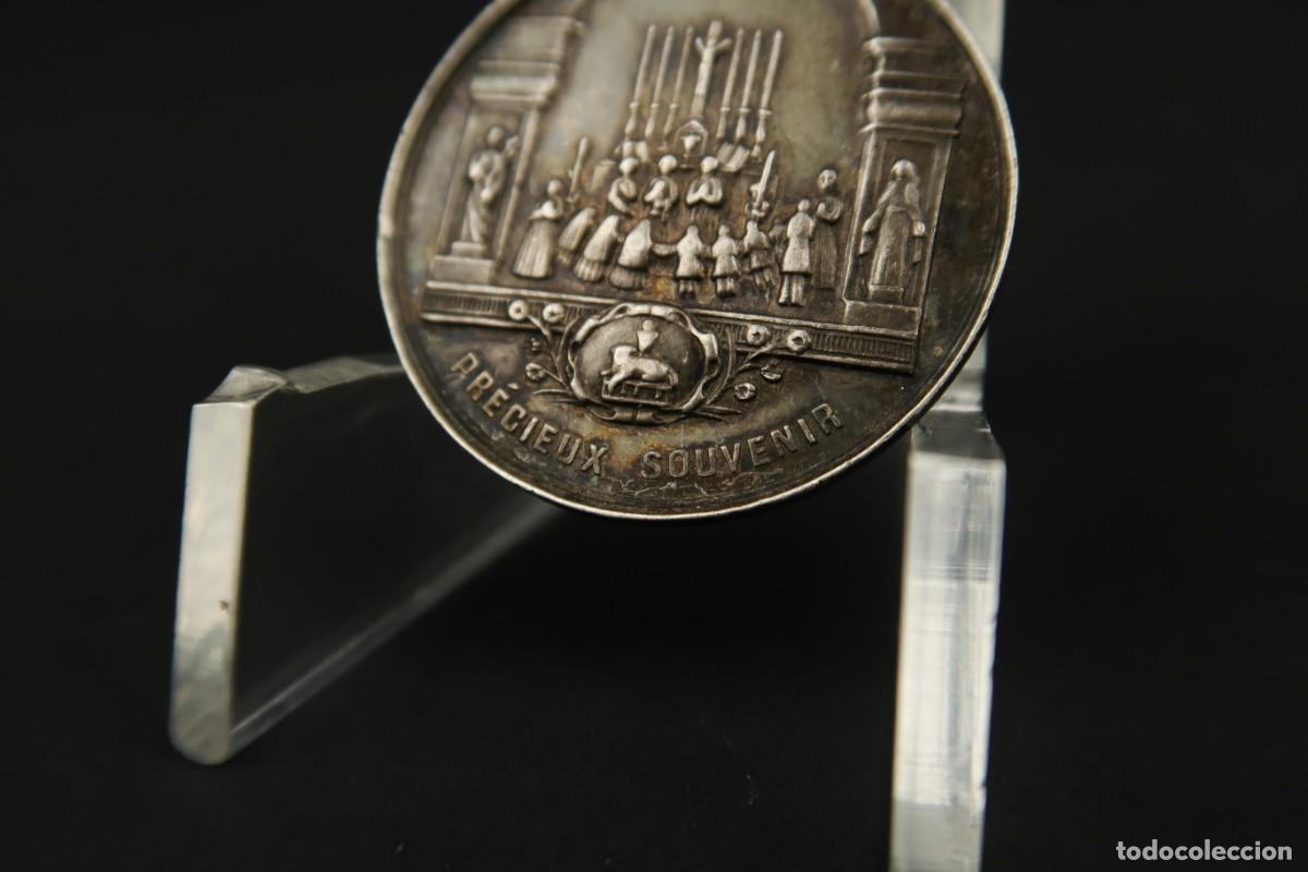 Antig&uuml;edades: Antigua Medalla Religiosa de Plata - Foto 4