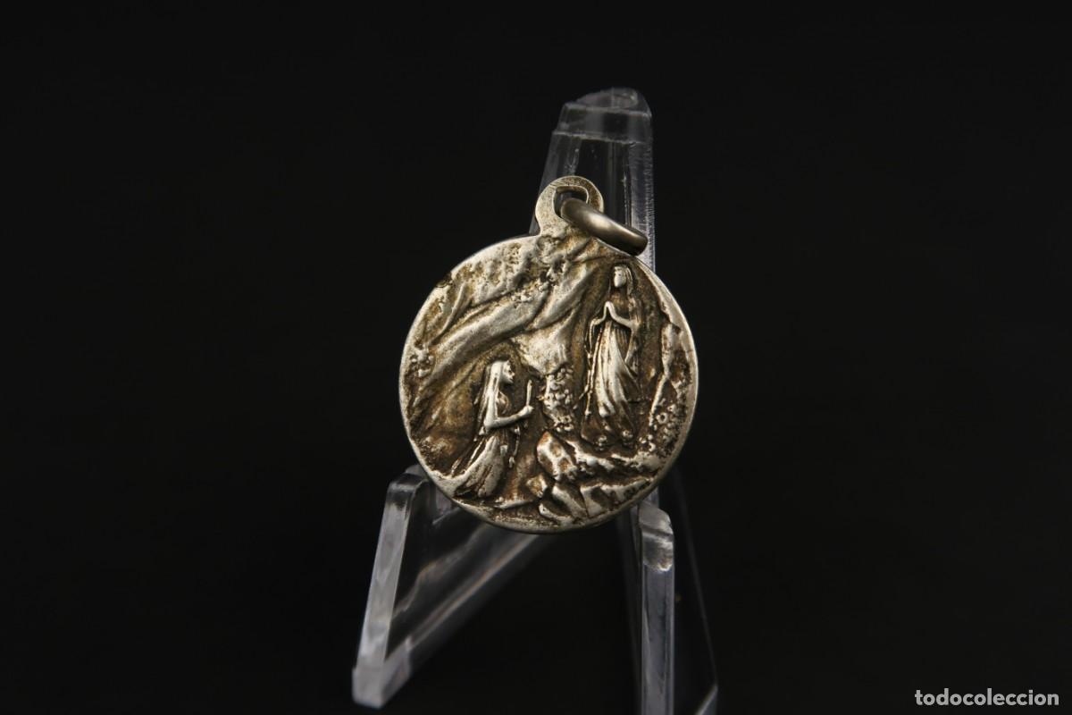 Antig&uuml;edades: Antigua Medalla Religiosa de Plata - Foto 4