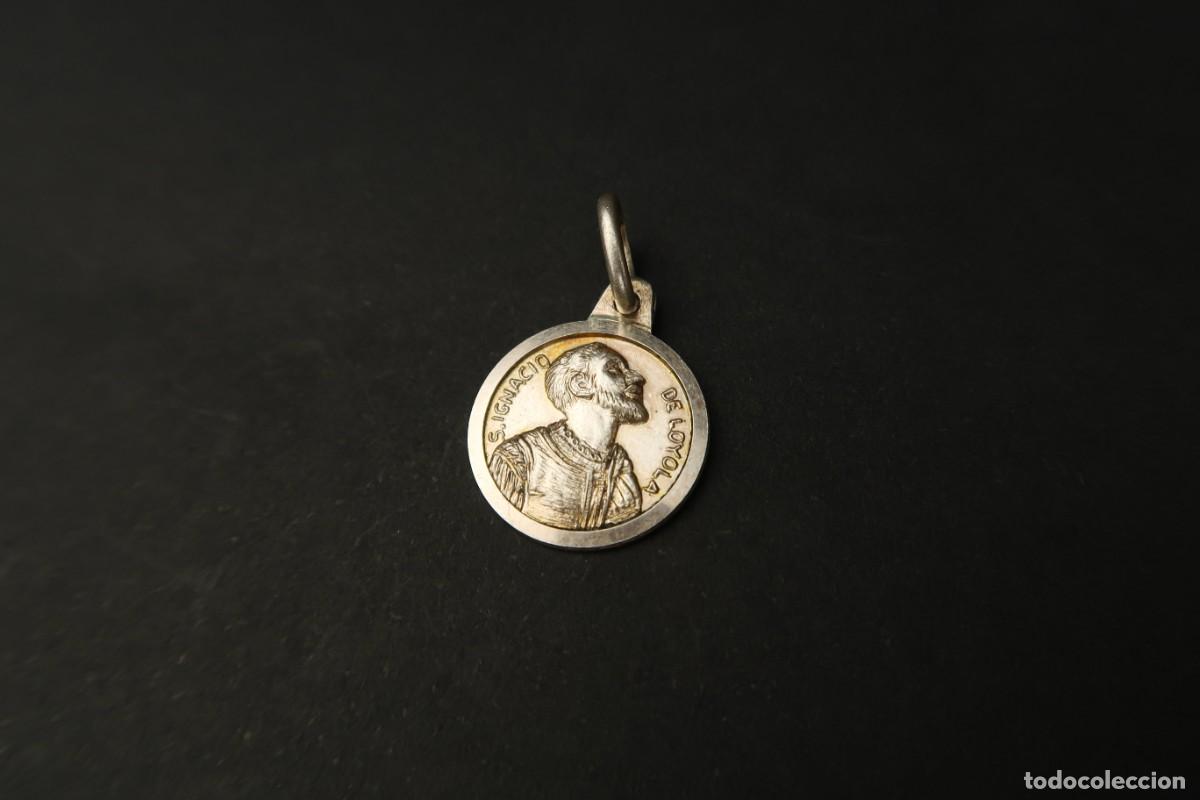 Antig&uuml;edades: Antigua Medalla Religiosa de Plata - Foto 2