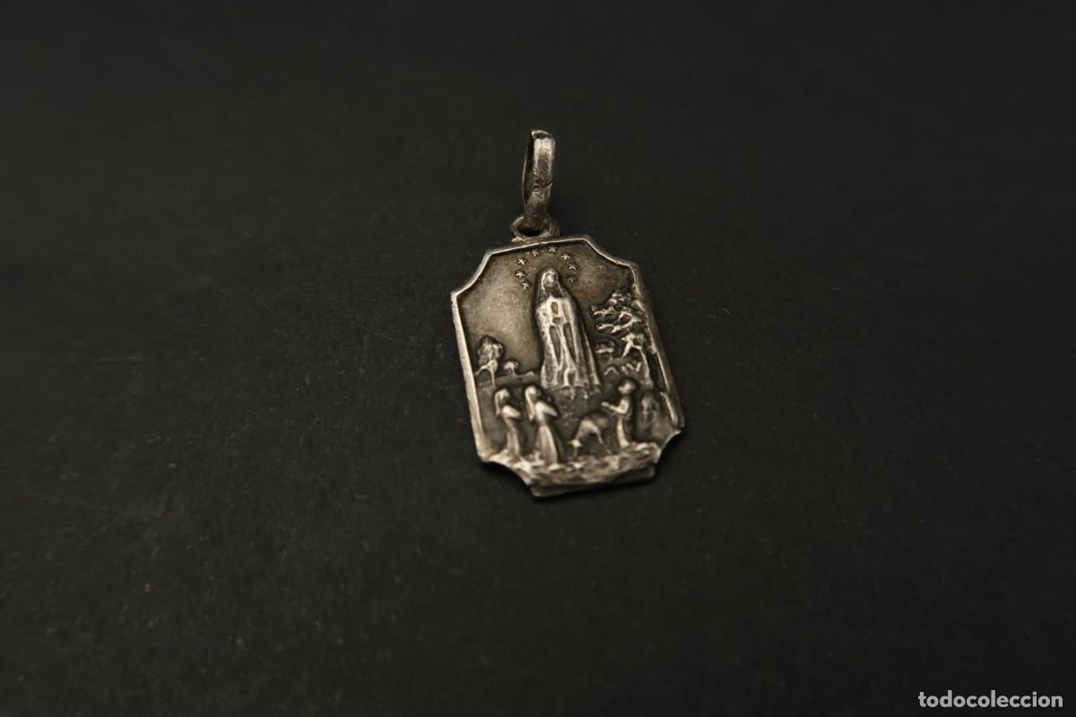 Antig&uuml;edades: Antigua Medalla Religiosa de Plata - Foto 2